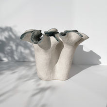 Load image into Gallery viewer, The Blue Lip Coral Vase
